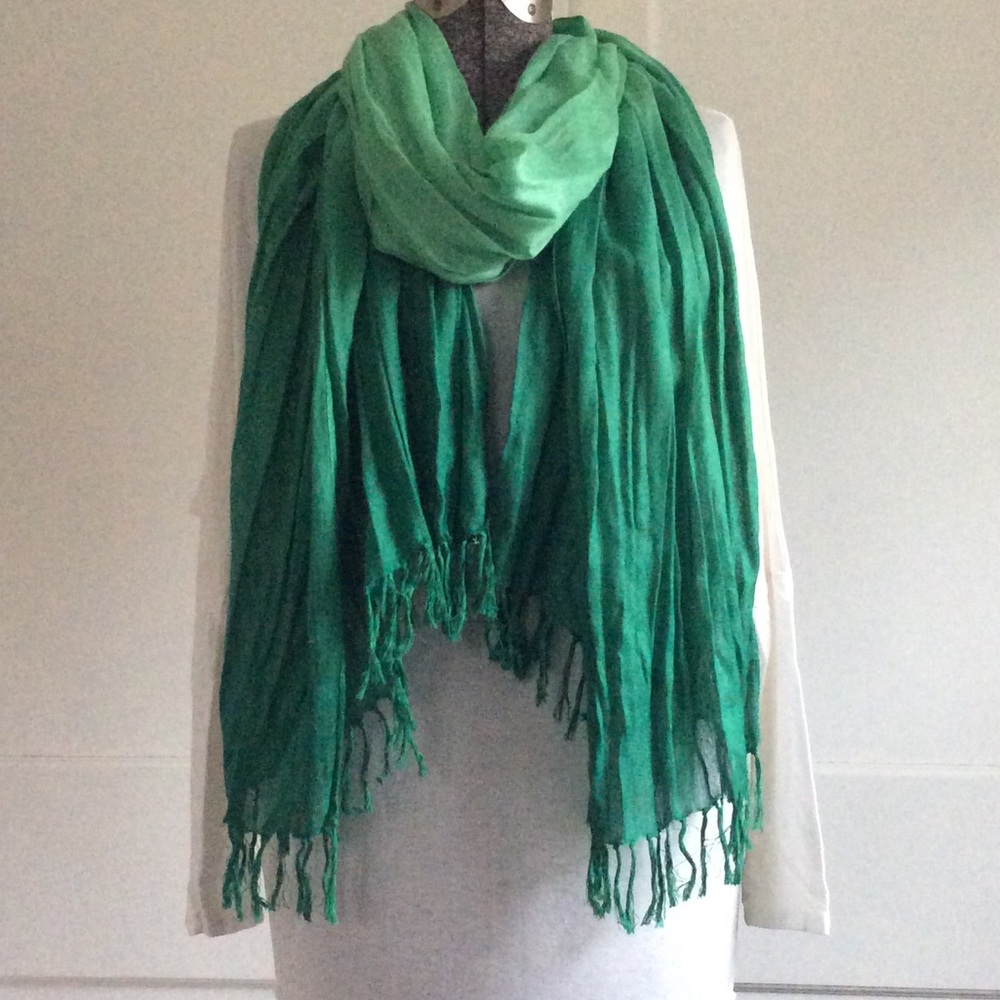 Green Ombré Scarf NWOT